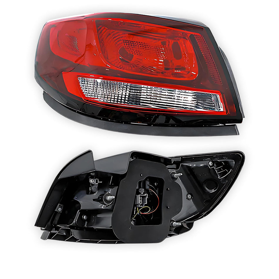 Holden Commodore VF Sedan Calais / SSV (2013 - 2015) Tail Lights